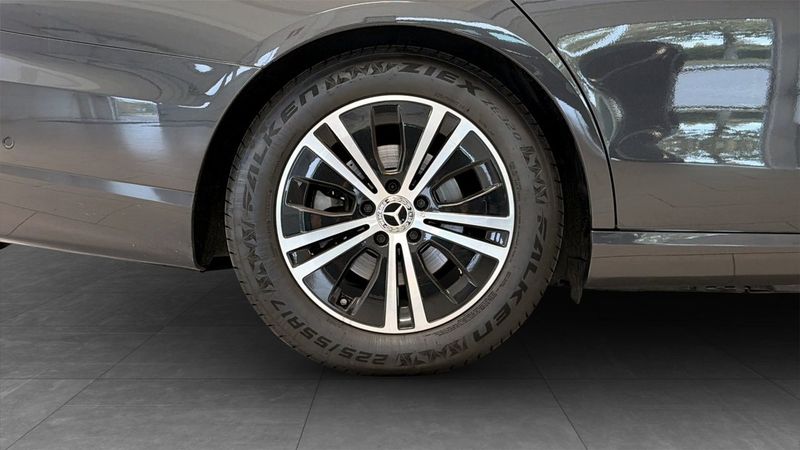 Mercedes E220 bild 9