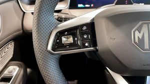MG S6 EV bild 14