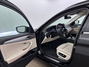 BMW 530 bild 12