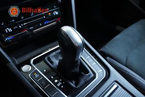 Volkswagen Passat bild 21