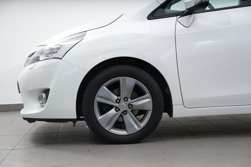Toyota Verso bild 4