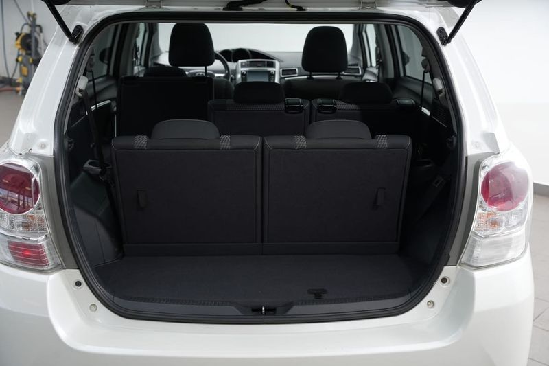 Toyota Verso bild 15