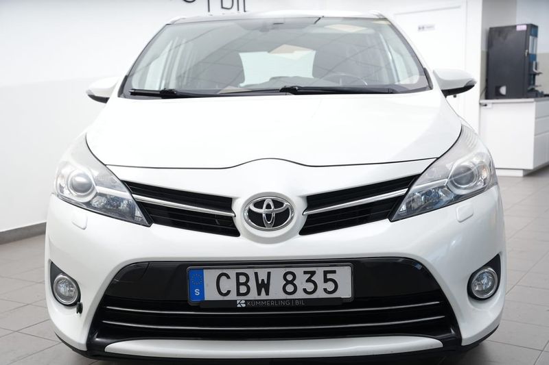 Toyota Verso bild 8