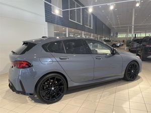BMW 120 bild 9