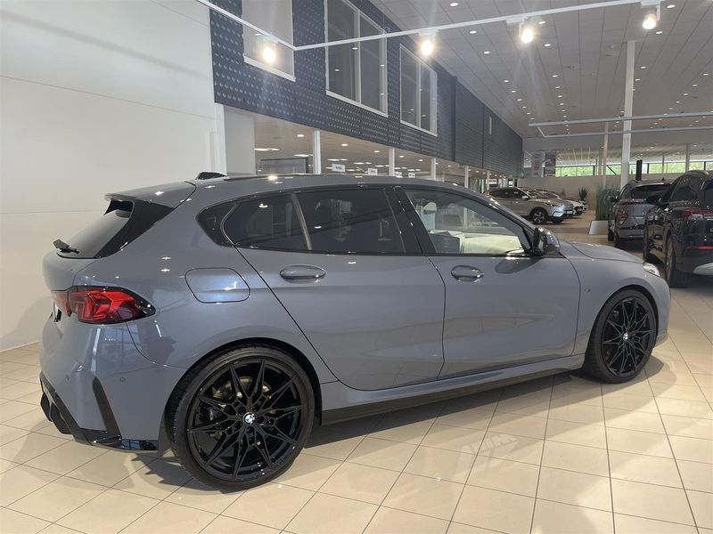 BMW 120 bild 9
