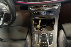 Mercedes E300 bild 18