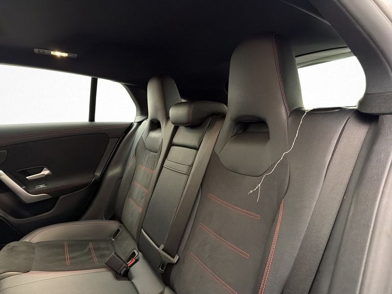 Mercedes CLA180 bild 30