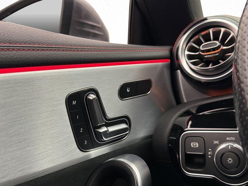 Mercedes CLA180 bild 14