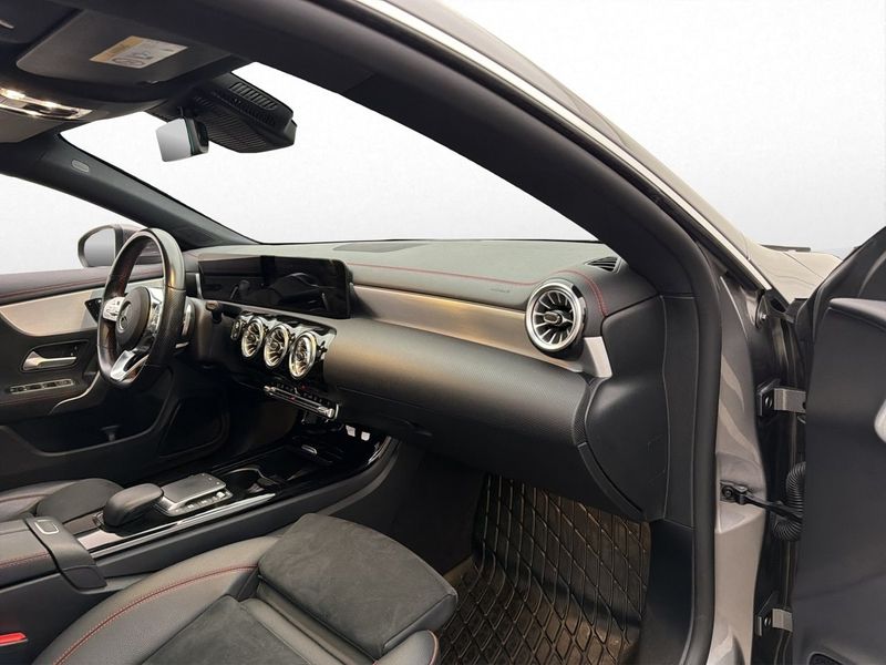 Mercedes CLA180 bild 28