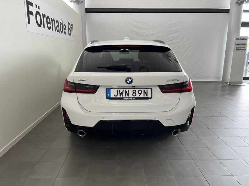 BMW 330 bild 12