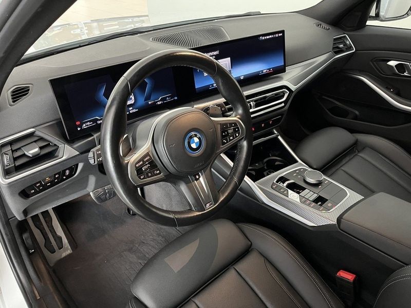 BMW 330 bild 6