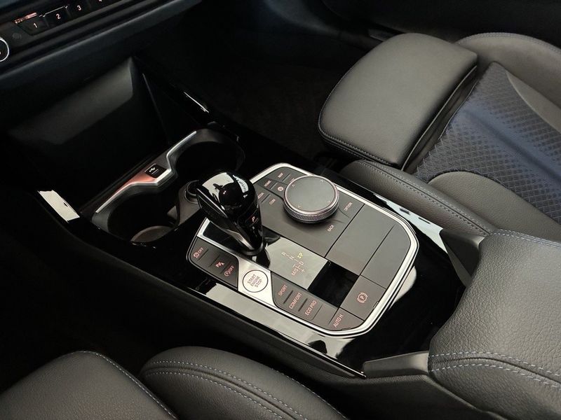 BMW 118 bild 8