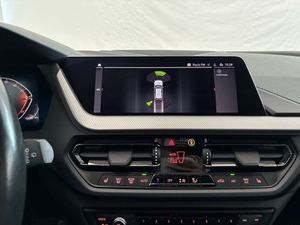 BMW 118 bild 9