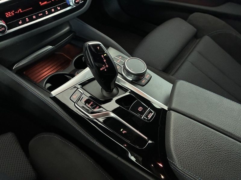 BMW 520 bild 8