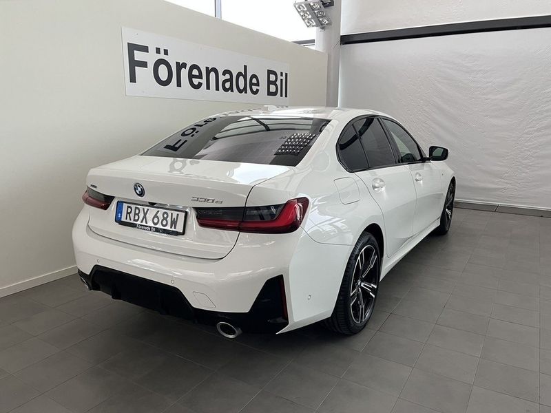 BMW 330 bild 13
