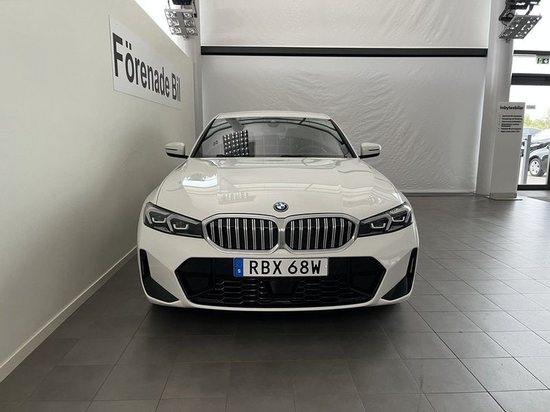 BMW 330 bild 2
