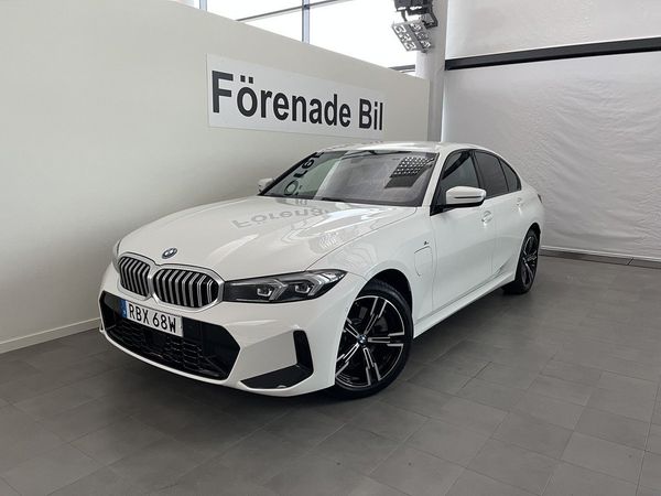 BMW 330 e xDrive Sedan M Sport Drag HiFi Rattvärme Park Assist - 2025
