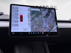 Tesla Model Y bild 18