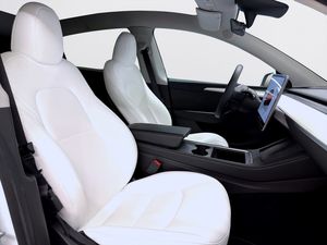 Tesla Model Y bild 16