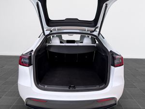 Tesla Model Y bild 9