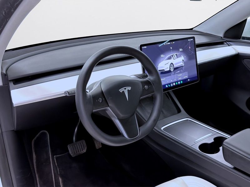 Tesla Model Y bild 9