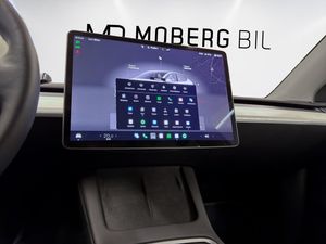 Tesla Model Y bild 18