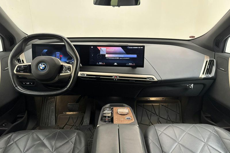 BMW iX bild 6