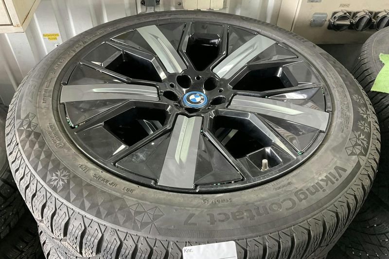 BMW iX bild 19