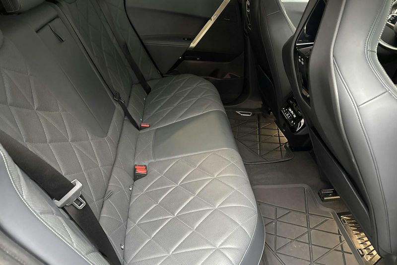 BMW iX bild 8