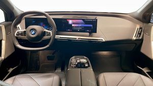 BMW iX bild 4