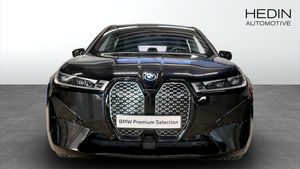 BMW iX bild 8