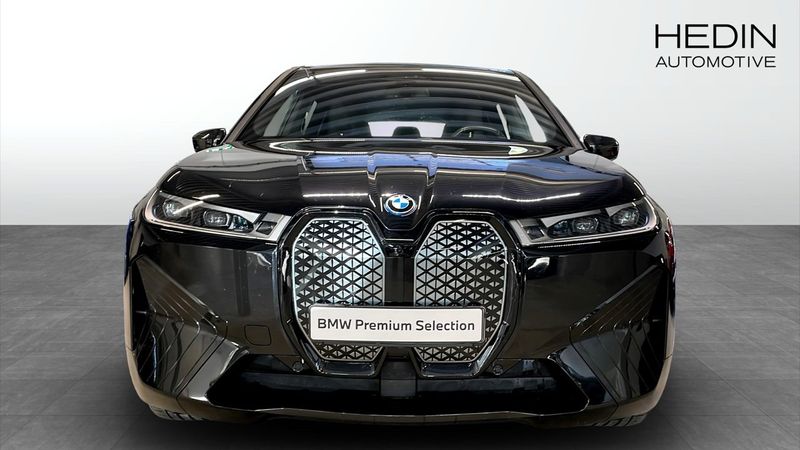BMW iX bild 8