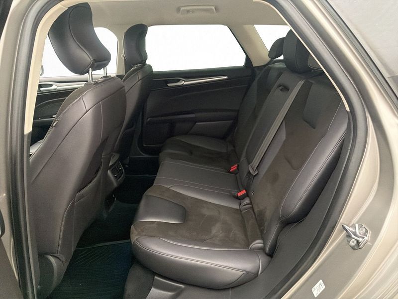Ford Mondeo bild 17