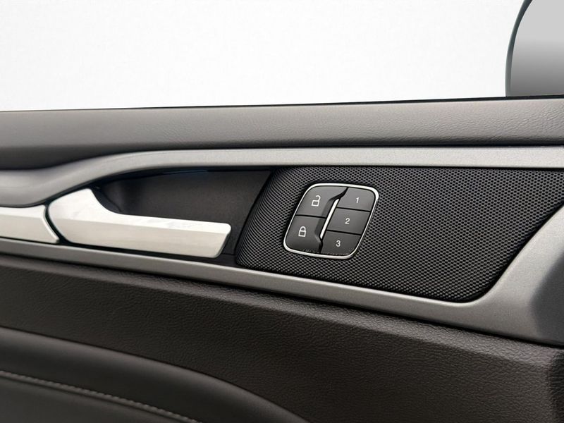 Ford Mondeo bild 32
