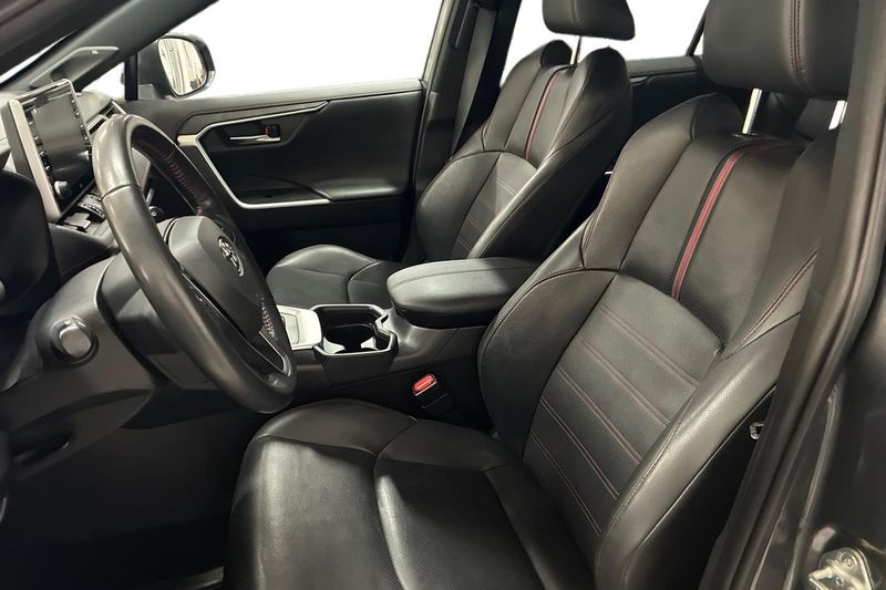 Toyota RAV4 bild 13