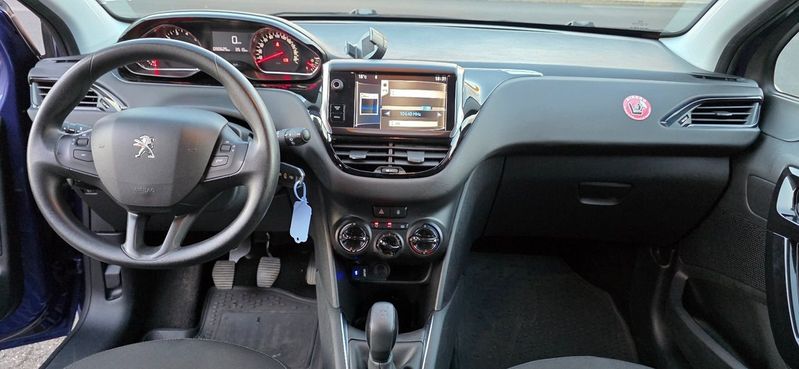 Peugeot 208 bild 13