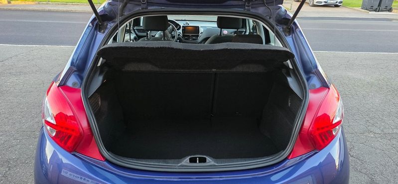 Peugeot 208 bild 10