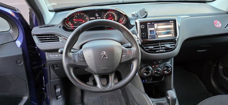 Peugeot 208 bild 14