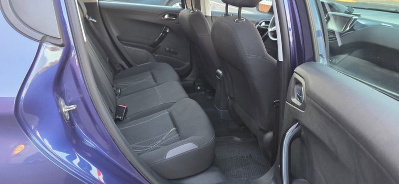 Peugeot 208 bild 9
