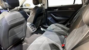 Volkswagen Passat bild 11