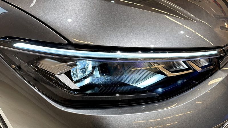 Volkswagen Passat bild 16