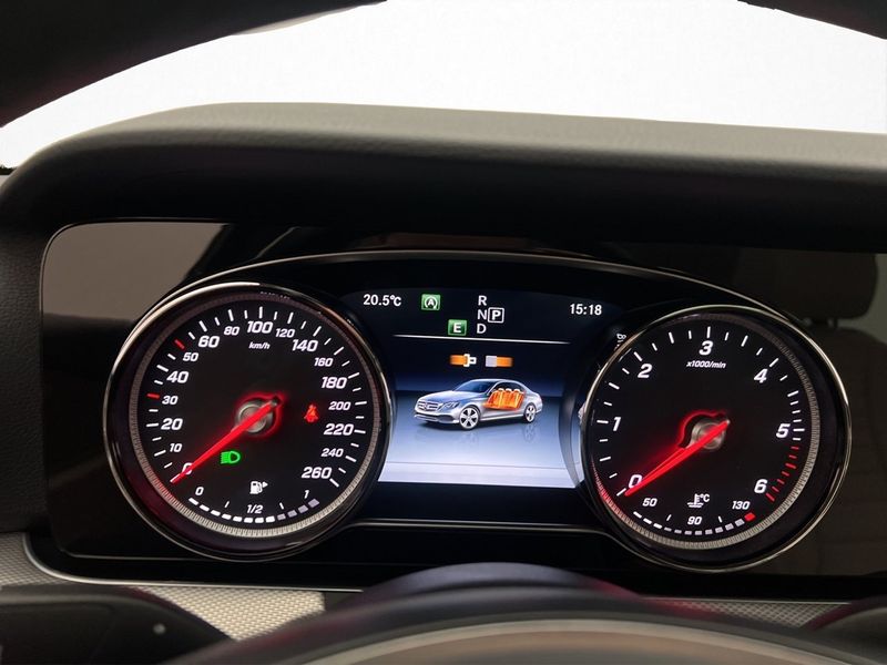 Mercedes E220 bild 15