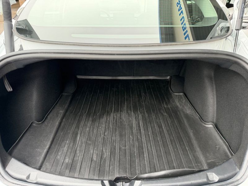 Tesla Model 3 bild 16