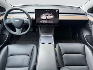 Tesla Model 3 bild 10