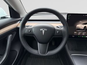 Tesla Model 3 bild 12