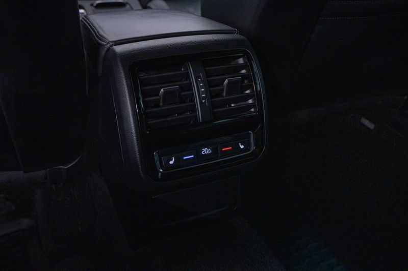Volkswagen Passat bild 14
