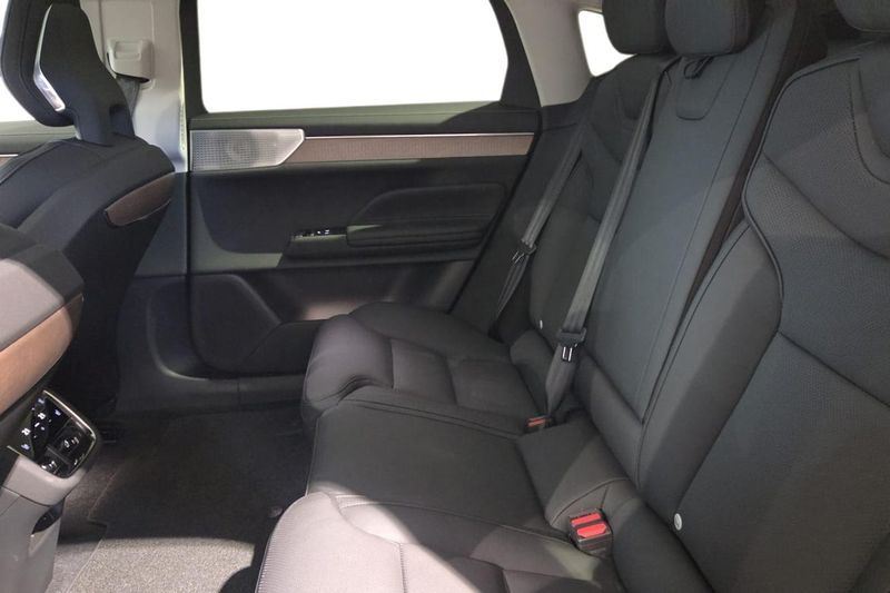 Volvo ES90 bild 17