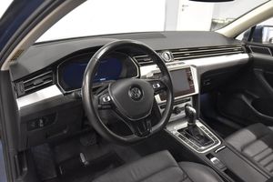 Volkswagen Passat bild 8