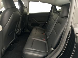 Tesla Model Y bild 15