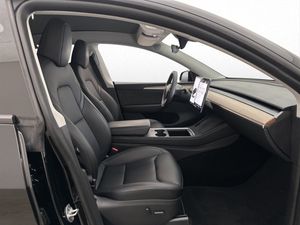 Tesla Model Y bild 13